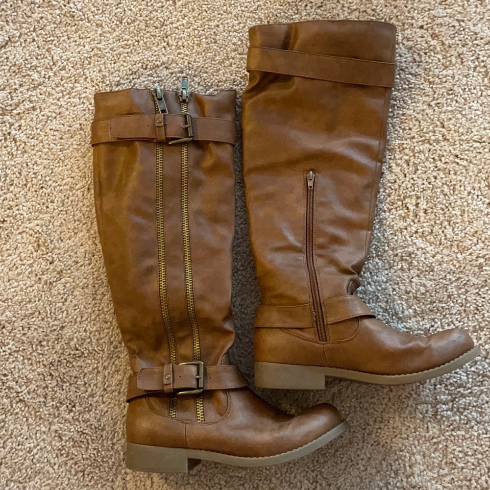 Talk brown boots size 8